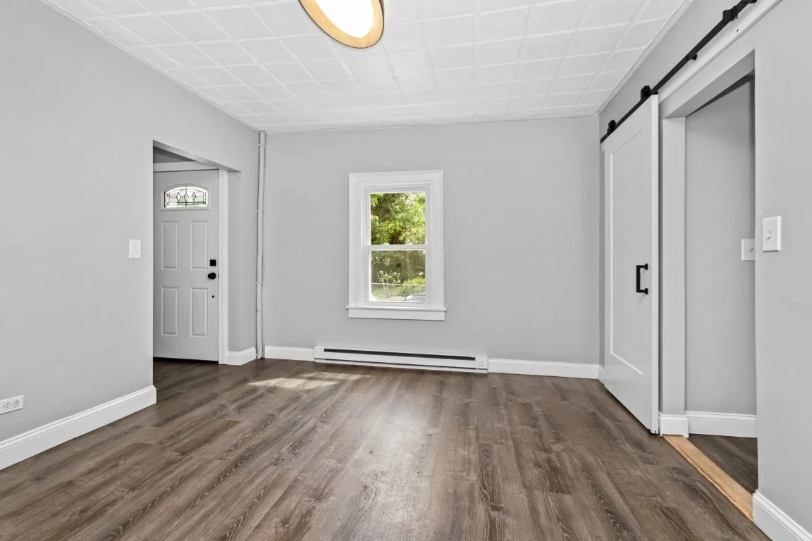 3 bed, 2 bath apartment for rent at 112 Hampshire St Unit 1, Lowell — photo 3 of 19
