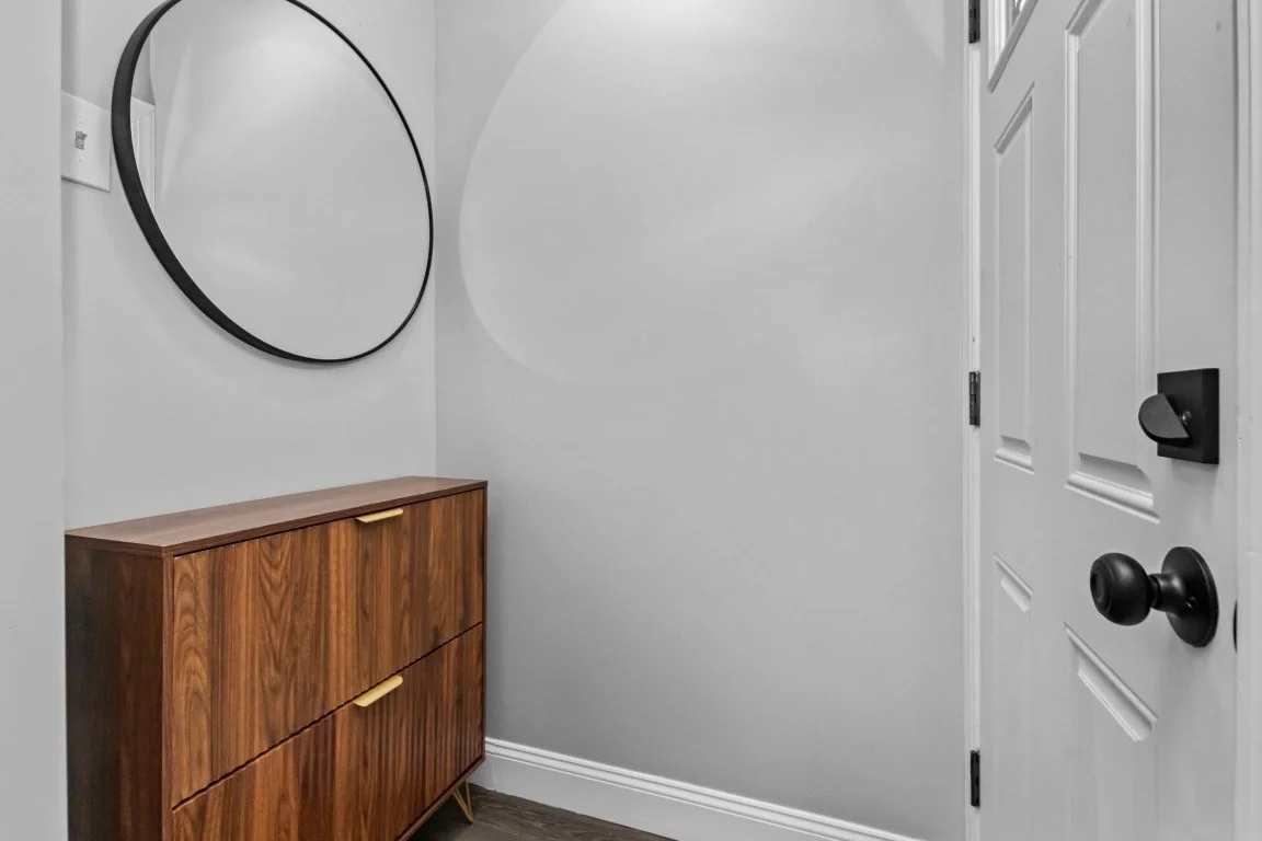 3 bed, 2 bath apartment for rent at 112 Hampshire St Unit 1, Lowell — photo 2 of 19