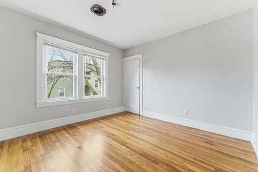4 bed, 1 bath apartment for rent at 112 Harrison Unit 2, Worcester — photo 6 of 12