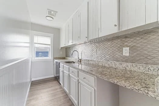 4 bed, 1 bath apartment for rent at 112 Harrison Unit 2, Worcester — photo 3 of 12