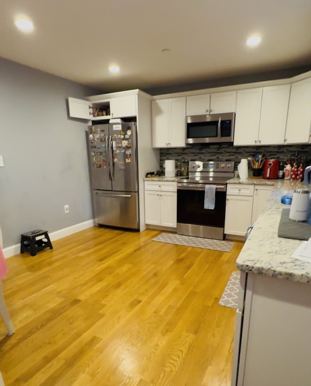 2 bed, 1 bath apartment for rent at 112 Harvard St Unit 112, Glendale — photo 3 of 16