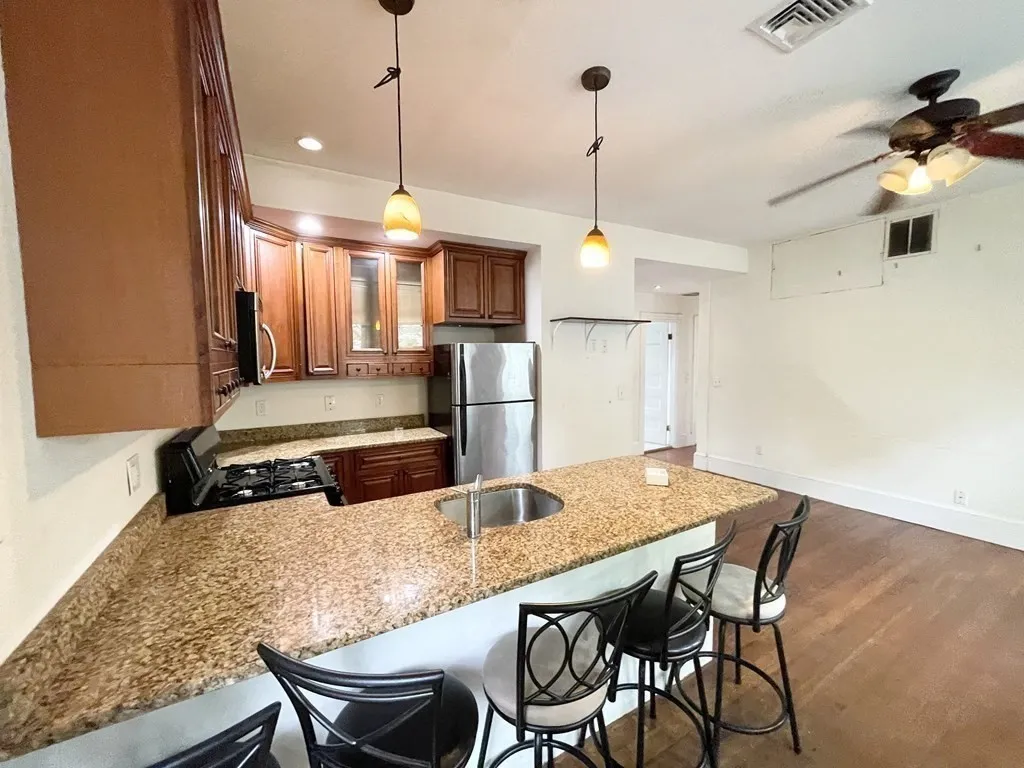 4 bed, 1 bath apartment for rent at 112 Hillside St Unit 2, Mission Hill — photo 1 of 13