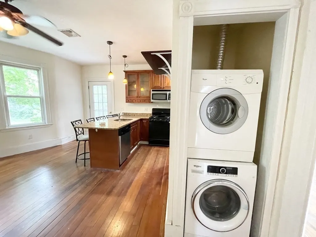 4 bed, 1 bath apartment for rent at 112 Hillside St Unit 2, Mission Hill — photo 5 of 13