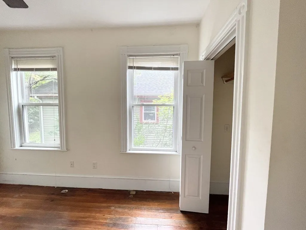 4 bed, 1 bath apartment for rent at 112 Hillside St Unit 2, Mission Hill — photo 10 of 13
