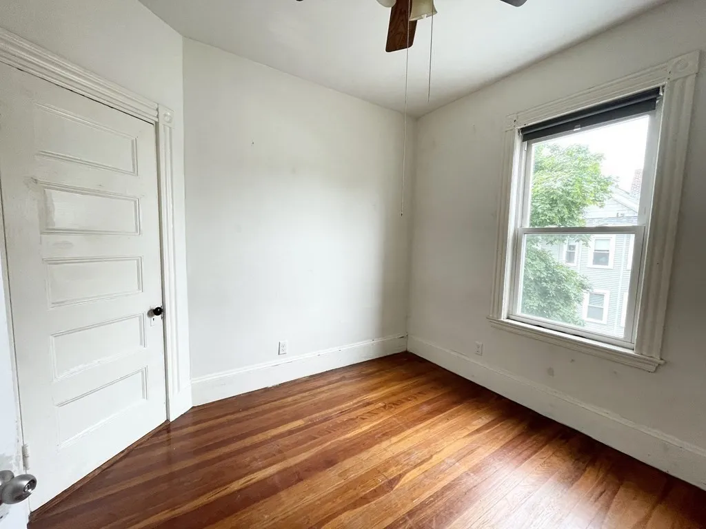 4 bed, 1 bath apartment for rent at 112 Hillside St Unit 2, Mission Hill — photo 7 of 13