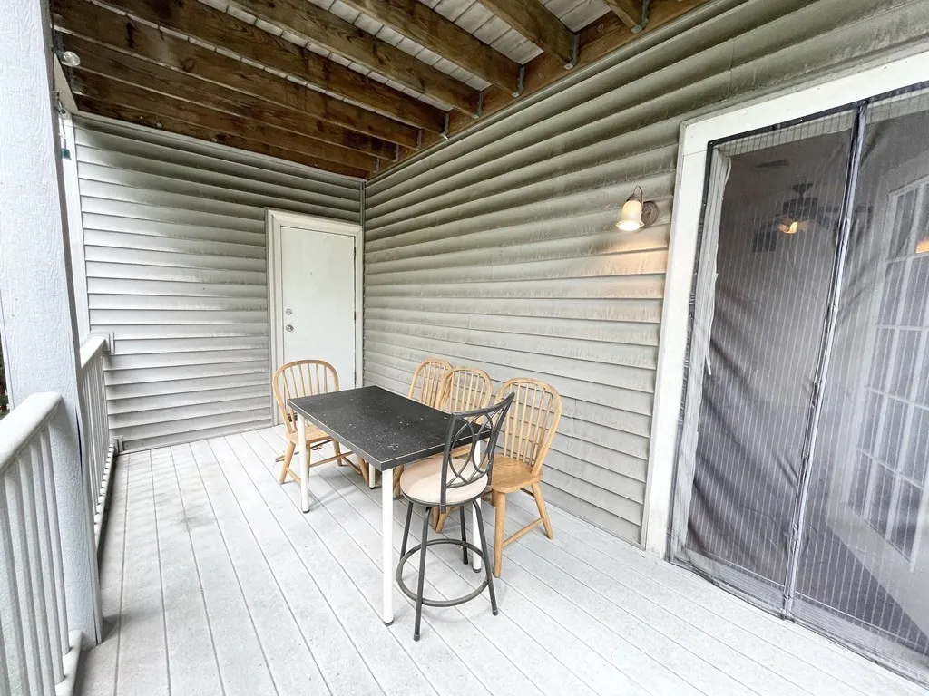 4 bed, 1 bath apartment for rent at 112 Hillside St Unit 2, Mission Hill — photo 12 of 13