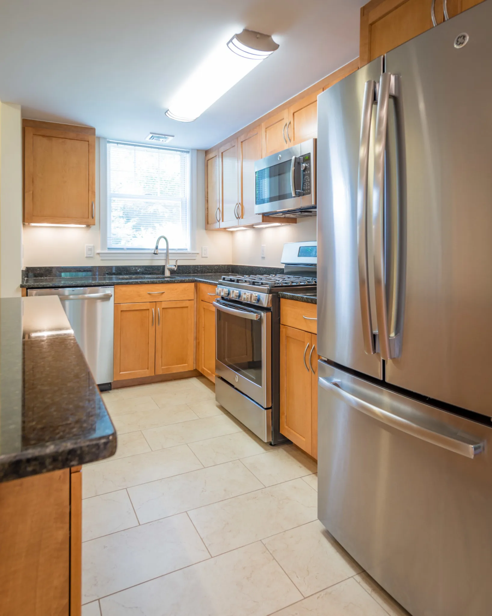 1 bed, 1 bath apartment for rent at 112 Independence Dr Unit I112, Chestnut Hill — photo 3 of 16
