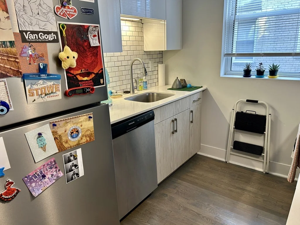 1 bed, 1 bath apartment for rent at 112 Jersey St Unit 8, Fenway — photo 4 of 23