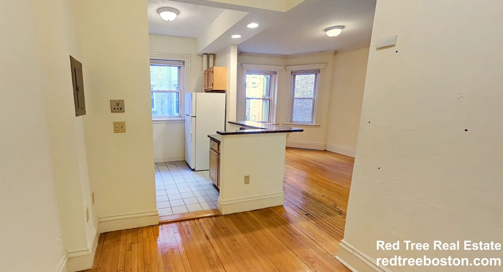 2 bed, 1 bath apartment for rent at 112 Jersey Unit 04, Fenway — photo 4 of 9
