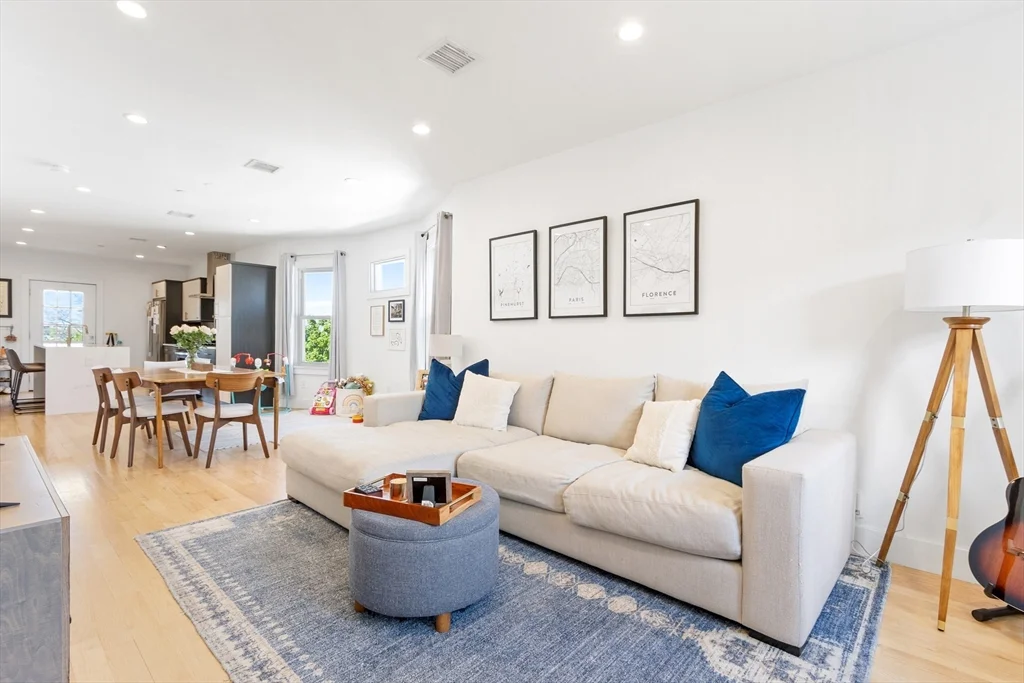 2 bed, 2 bath apartment for rent at 112 King St Unit 3, Boston — photo 5 of 16