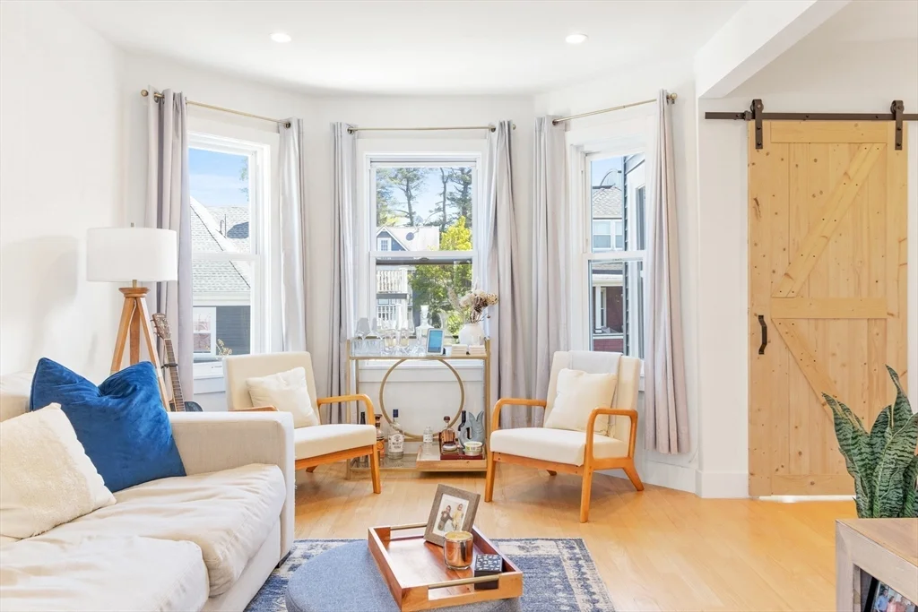 2 bed, 2 bath apartment for rent at 112 King St Unit 3, Boston — photo 4 of 16