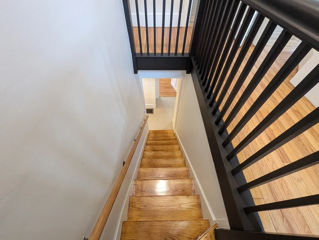 3 bed, 1 bath apartment for rent at 112 King St Unit A, Northampton — photo 11 of 28