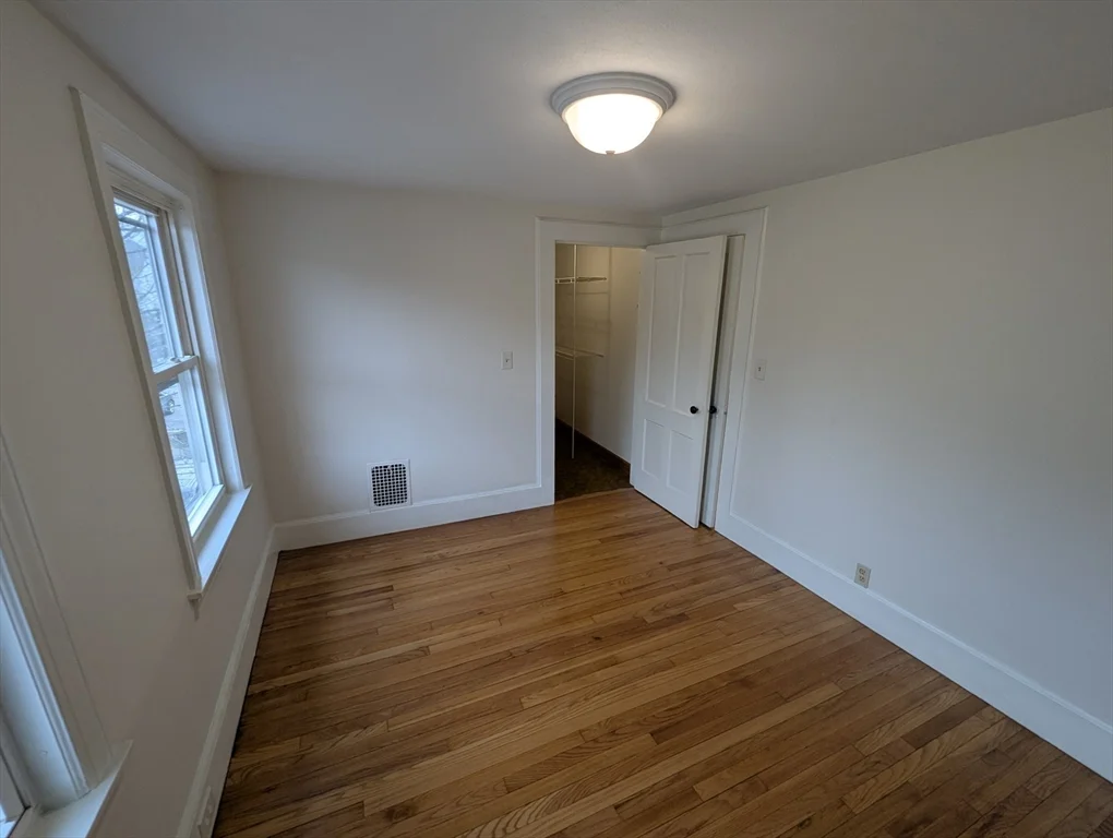 3 bed, 1 bath apartment for rent at 112 King St Unit A, Northampton — photo 15 of 28