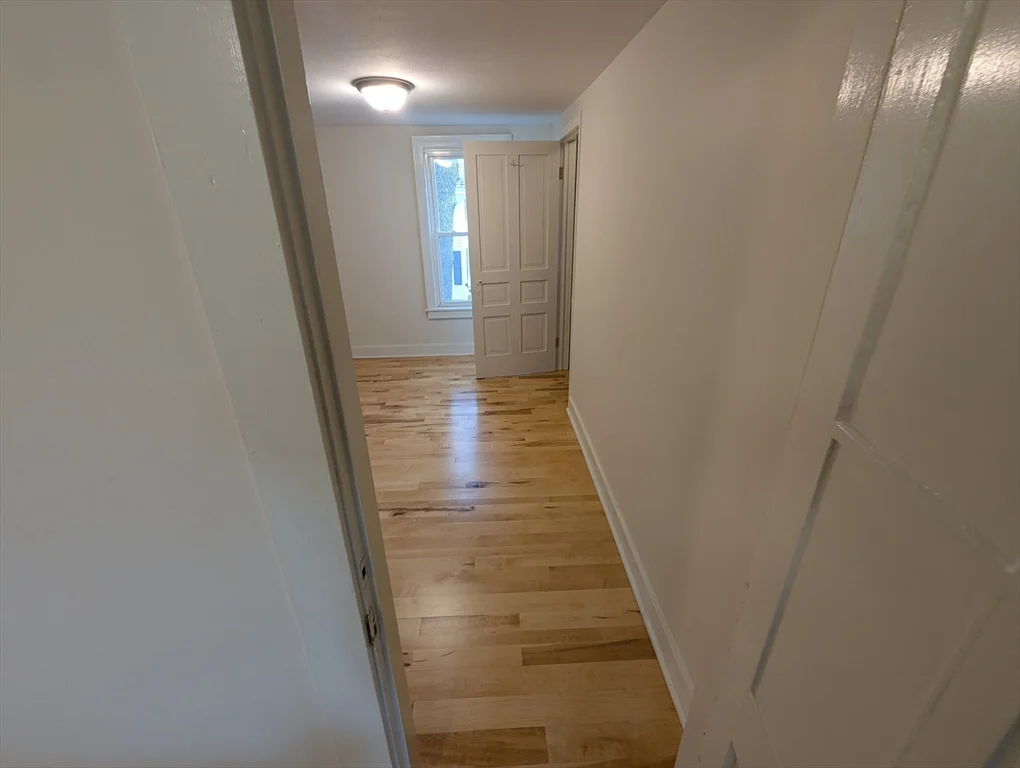 3 bed, 1 bath apartment for rent at 112 King St Unit A, Northampton — photo 17 of 28