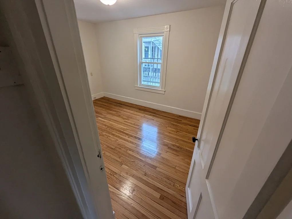 3 bed, 1 bath apartment for rent at 112 King St Unit A, Northampton — photo 27 of 28