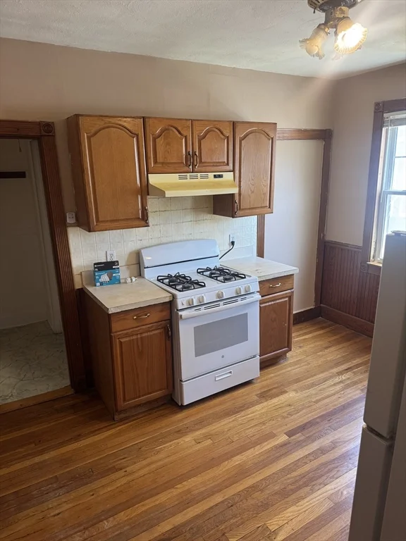 3 bed, 1 bath apartment for rent at 112 Lawrence St Unit 1, Malden — photo 6 of 11