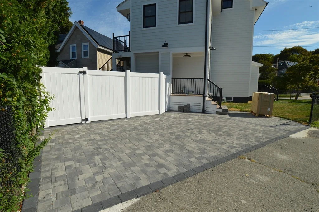 2 bed, 1 bath apartment for rent at 112 Lynde St Unit 1, Melrose — photo 13 of 13