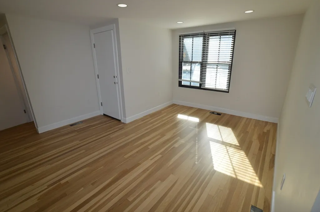 2 bed, 1 bath apartment for rent at 112 Lynde St Unit 1, Melrose — photo 4 of 13