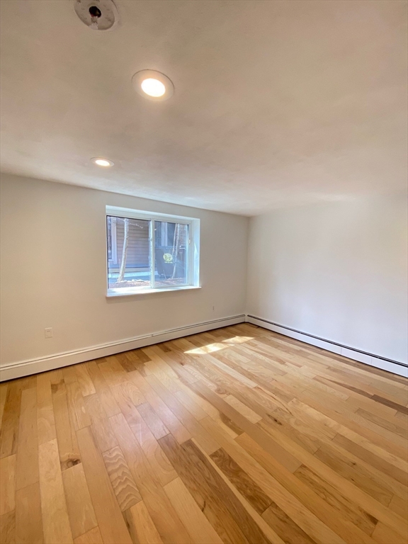 1 bed, 1 bath apartment for rent at 112 Mount Auburn Unit 1, Watertown — photo 5 of 6