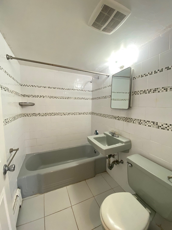 1 bed, 1 bath apartment for rent at 112 Mount Auburn Unit 1, Watertown — photo 6 of 6