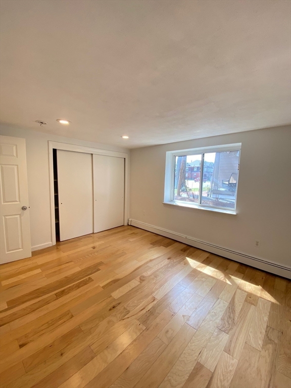 1 bed, 1 bath apartment for rent at 112 Mount Auburn Unit 1, Watertown — photo 4 of 6