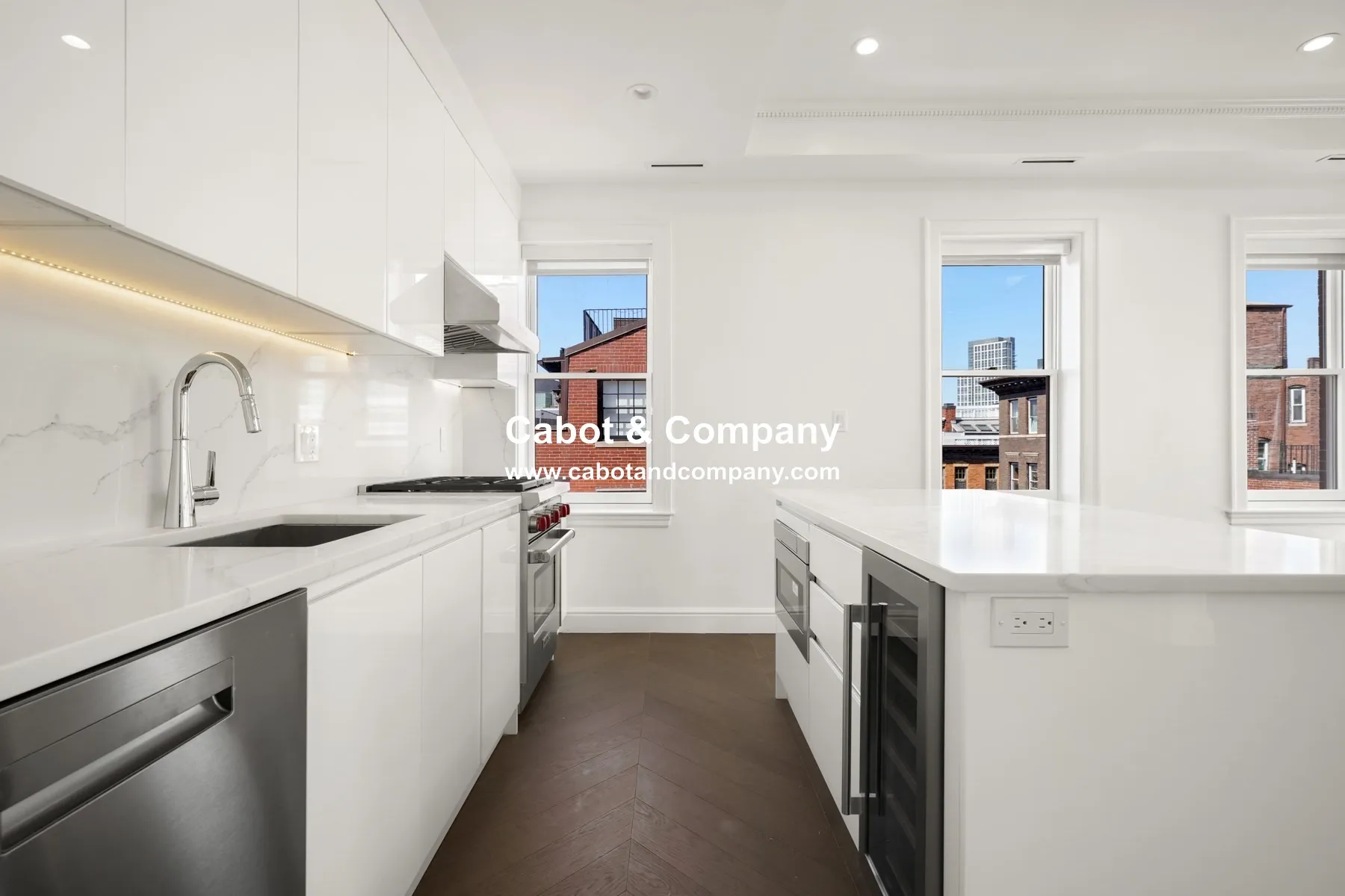 2 bed, 2.5 bath apartment for rent at 112 Myrtle St Unit Ph, Beacon Hill — photo 3 of 15