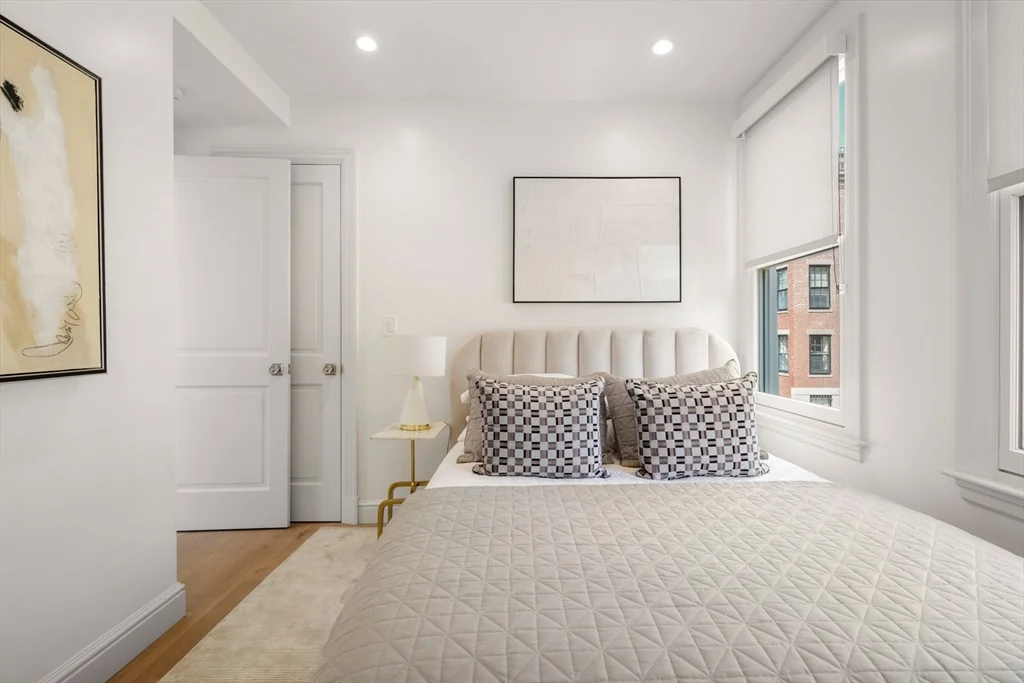 1 bed, 1 bath apartment for rent at 112 Myrtle Unit 3, Beacon Hill — photo 9 of 10