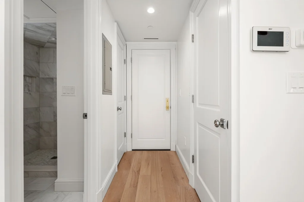 1 bed, 1 bath apartment for rent at 112 Myrtle Unit 3, Beacon Hill — photo 5 of 10