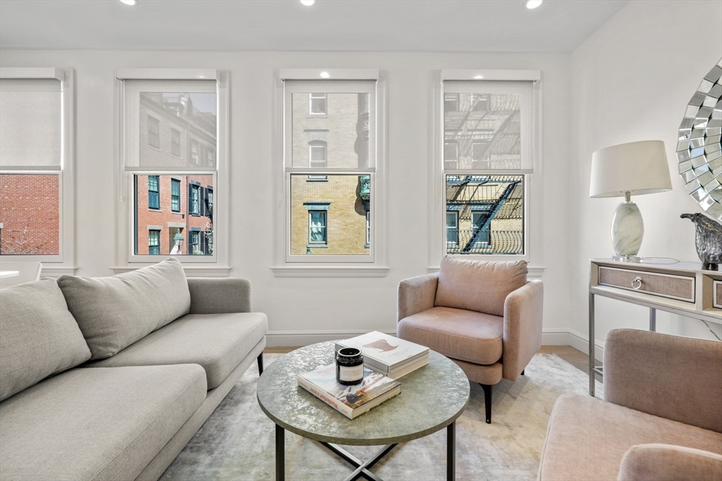 2 bed, 2 bath apartment for rent at 112 Myrtle Unit 3A, Beacon Hill — photo 4 of 20