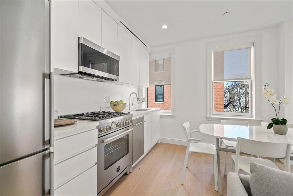 2 bed, 2 bath apartment for rent at 112 Myrtle Unit 3A, Beacon Hill — photo 6 of 20