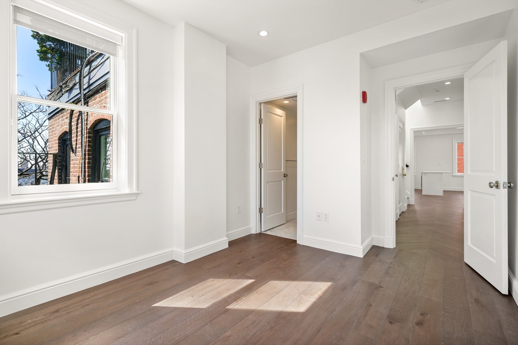 2 bed, 2 bath apartment for rent at 112 Myrtle Unit PH 1, Beacon Hill — photo 21 of 28