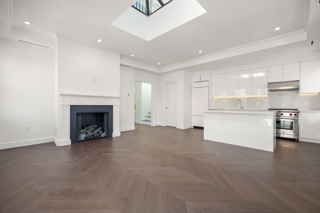 2 bed, 2 bath apartment for rent at 112 Myrtle Unit PH 1, Beacon Hill — photo 6 of 28
