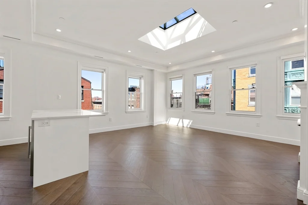 2 bed, 2 bath apartment for rent at 112 Myrtle Unit PH1, Beacon Hill — photo 9 of 33