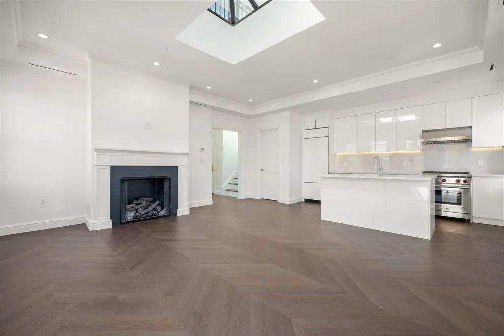 2 bed, 2 bath apartment for rent at 112 Myrtle Unit PH1, Beacon Hill — photo 14 of 33