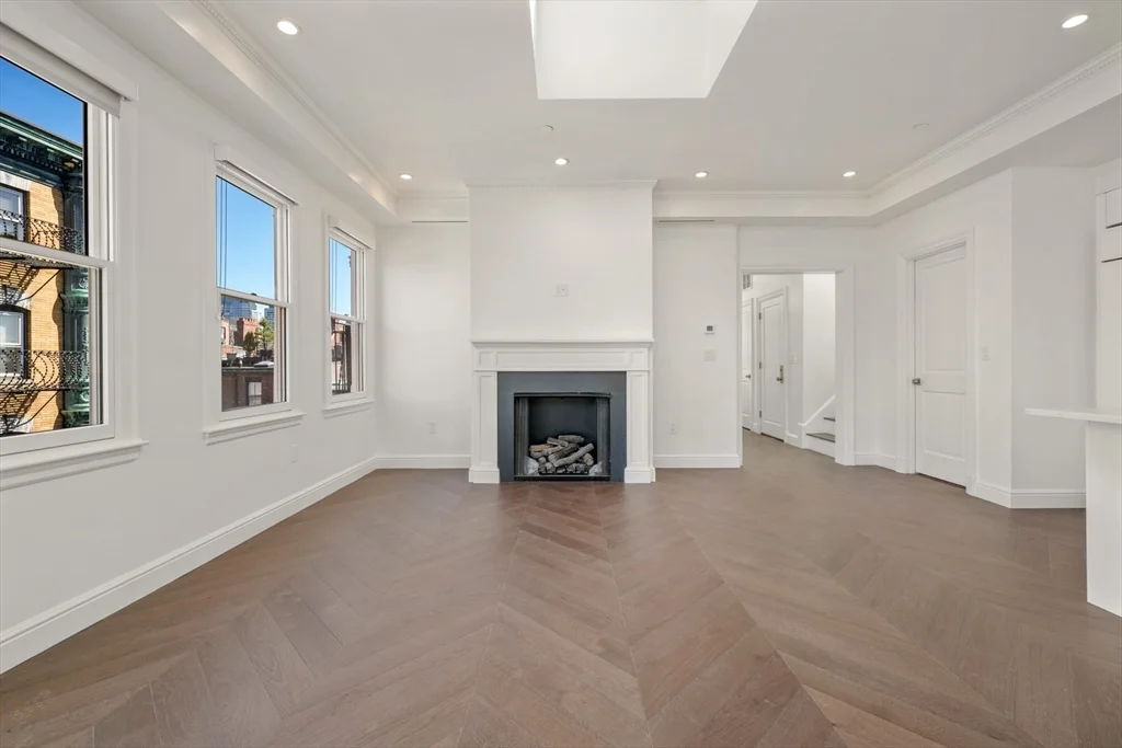 2 bed, 2 bath apartment for rent at 112 Myrtle Unit PH1, Beacon Hill — photo 13 of 33