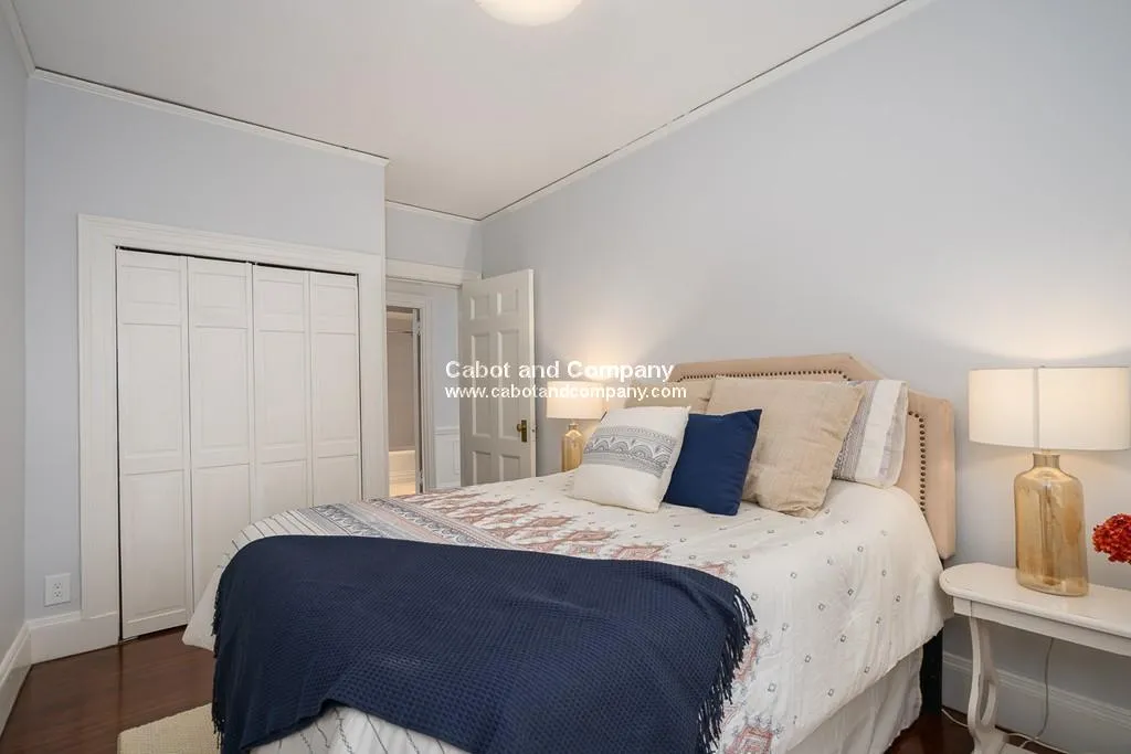 2 bed, 1 bath apartment for rent at 112 Pinckney St Unit 12, Beacon Hill — photo 12 of 17