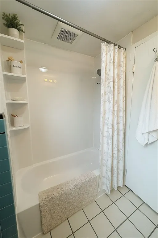 2 bed, 1 bath apartment for rent at 112 Rowe, Auburndale — photo 7 of 7