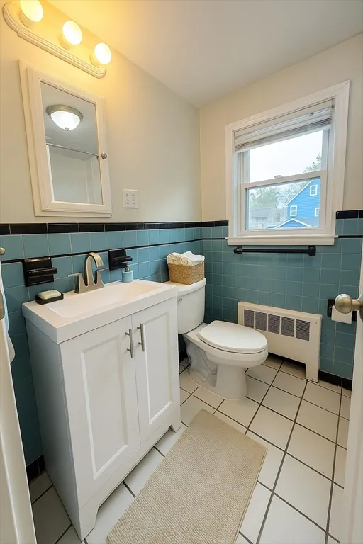 2 bed, 1 bath apartment for rent at 112 Rowe, Auburndale — photo 5 of 7