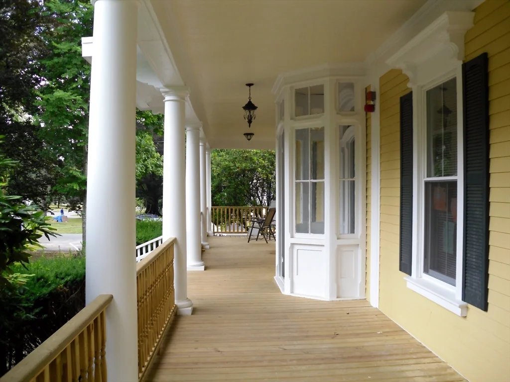 2 bed, 1 bath apartment for rent at 112 S Main St Unit 2, Middleboro — photo 2 of 5