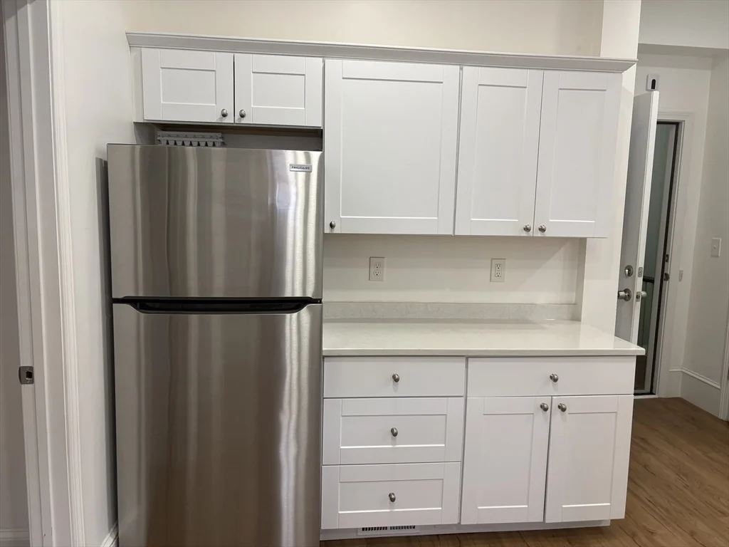 1 bed, 1 bath apartment for rent at 112 South St Unit 1, Jamaica Plain — photo 11 of 14