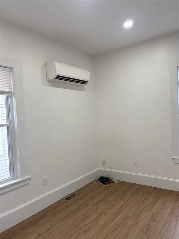 1 bed, 1 bath apartment for rent at 112 South St Unit 1, Jamaica Plain — photo 4 of 14