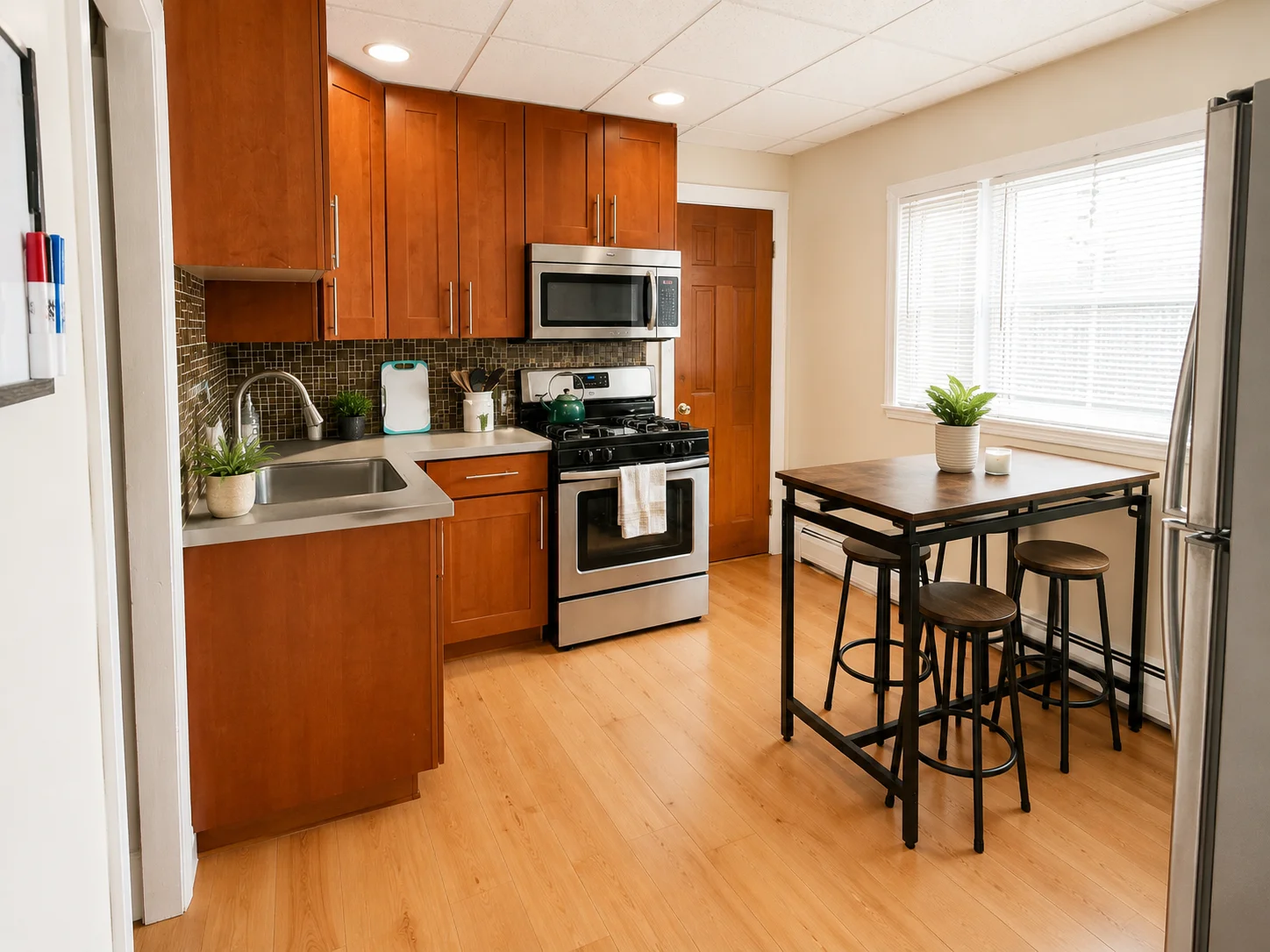 1 bed, 1 bath apartment for rent at 112 Thurston St Unit 2, Winter Hill — photo 2 of 6