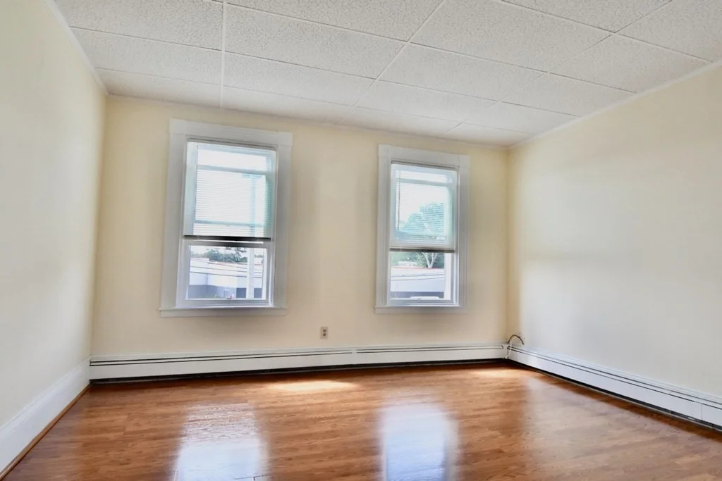 3 bed, 1 bath apartment for rent at 112 Victory Rd Unit 2, Dorchester — photo 10 of 29
