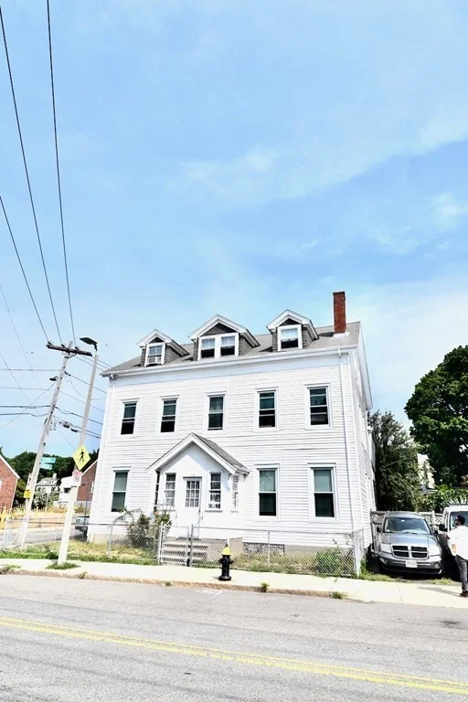 3 bed, 1 bath apartment for rent at 112 Victory Rd Unit 2, Dorchester — photo 26 of 29