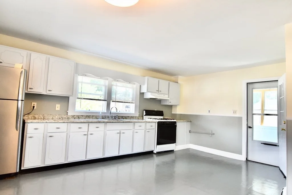 3 bed, 1 bath apartment for rent at 112 Victory Rd Unit 2, Dorchester — photo 17 of 29