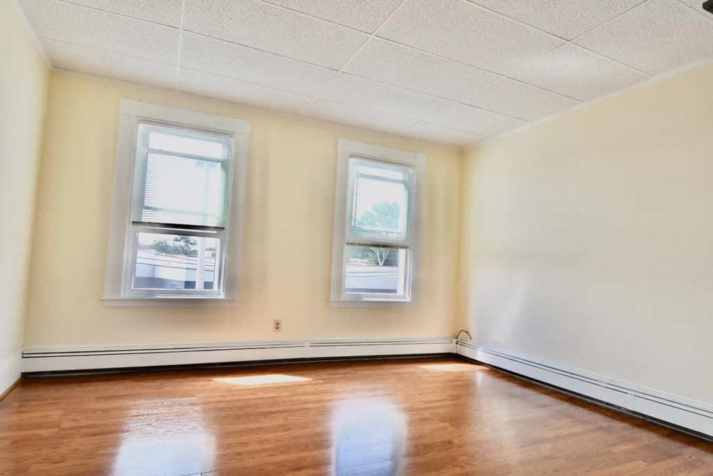 3 bed, 1 bath apartment for rent at 112 Victory Rd Unit 2, Dorchester — photo 8 of 29