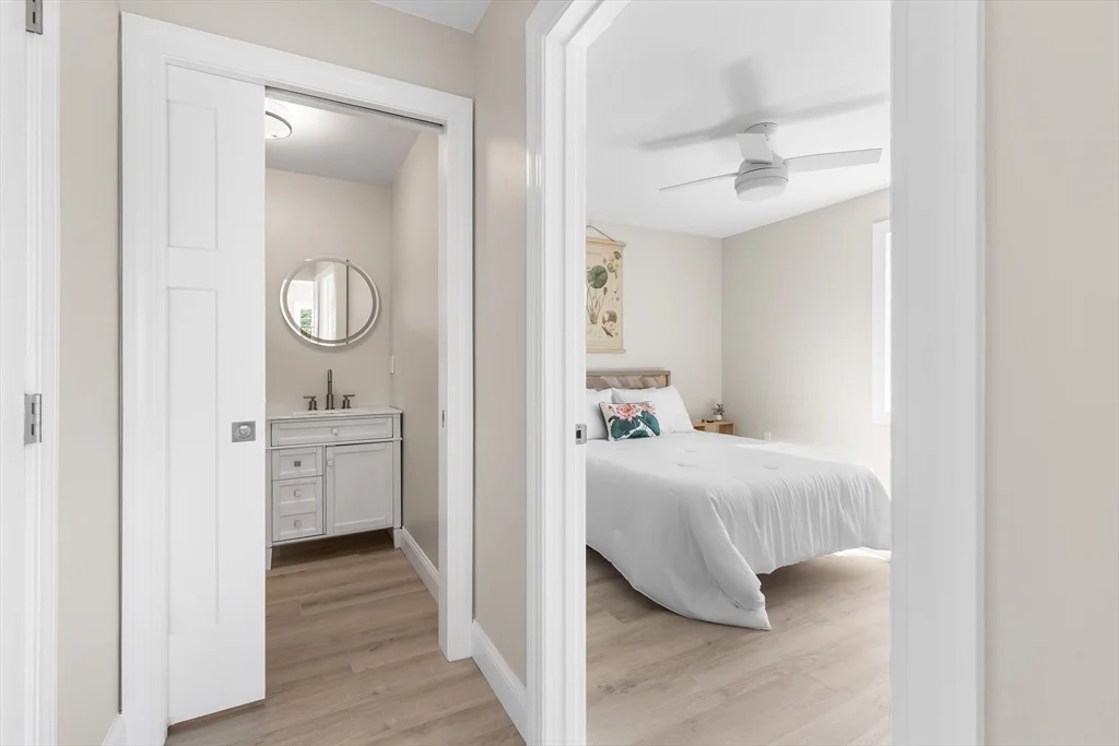 1 bed, 1 bath apartment for rent at 112 West Main Unit 1, Barnstable — photo 11 of 16