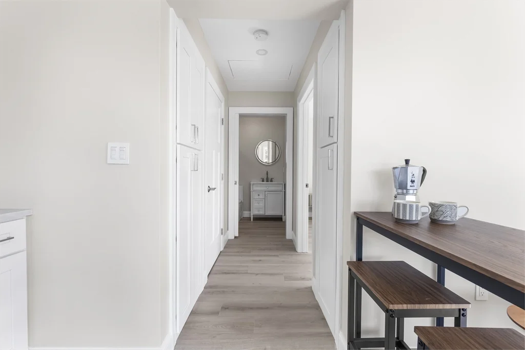 1 bed, 1 bath apartment for rent at 112 West Main Unit 5, Barnstable — photo 7 of 16