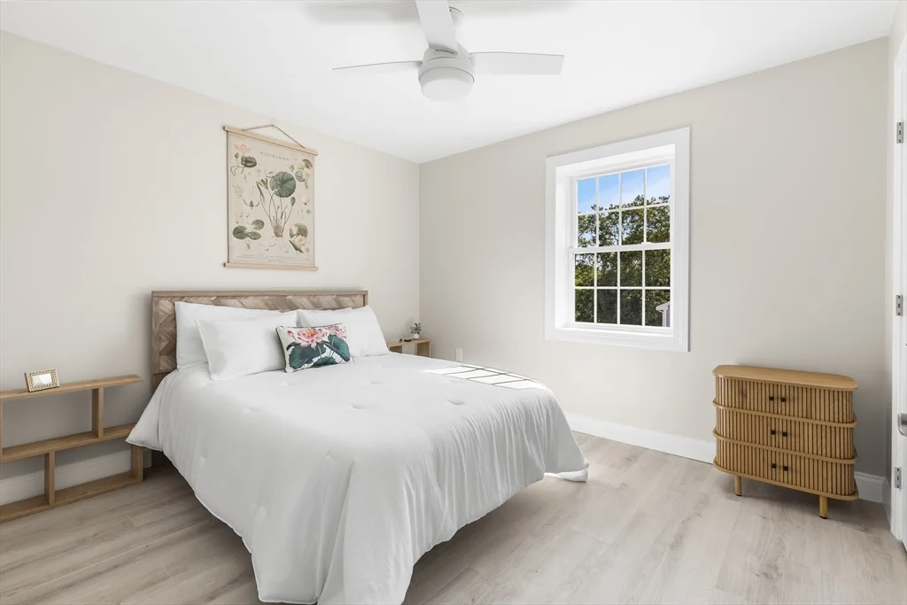 1 bed, 1 bath apartment for rent at 112 West Main Unit 8, Barnstable — photo 8 of 16