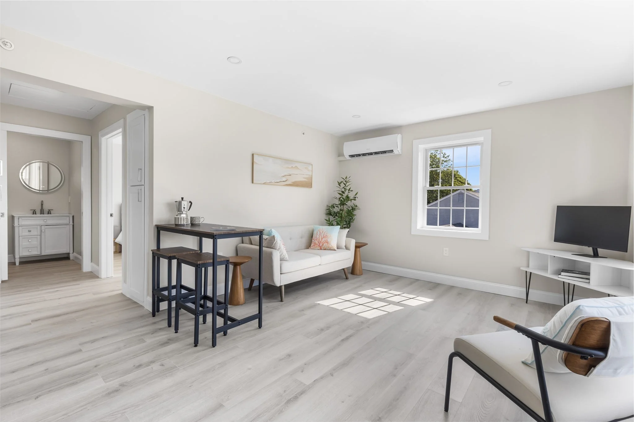 1 bed, 1 bath apartment for rent at 112 West Main Unit 8, Barnstable — photo 5 of 16